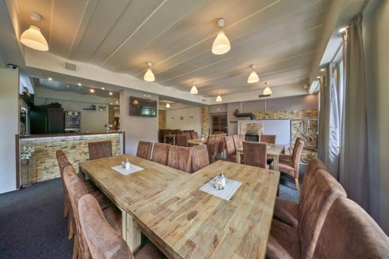Bouda Morava Hotel Dolni Dvur Екстериор снимка